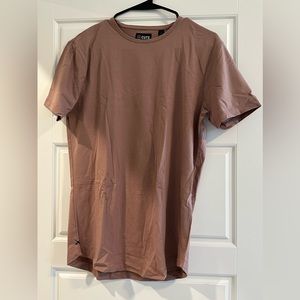 Cuts Men Curved Hem T-shirt